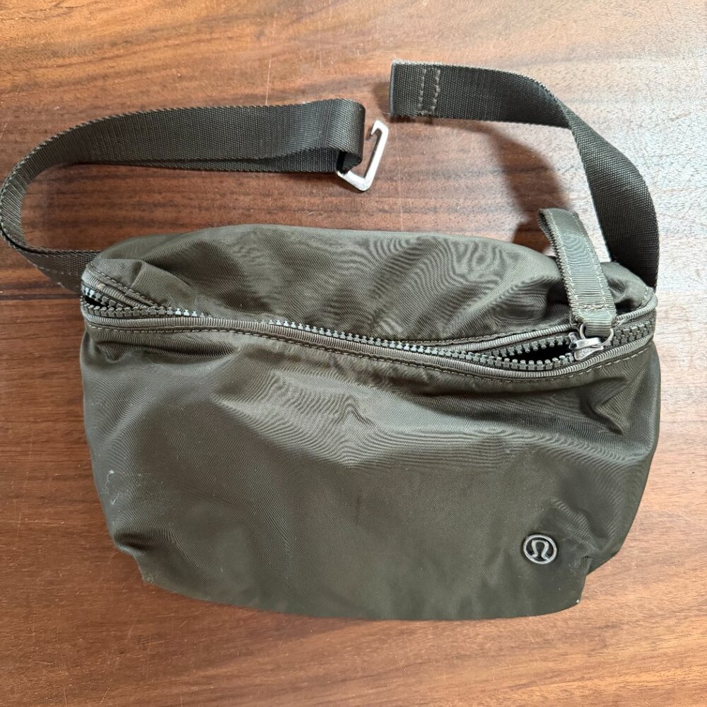 Lululemon fanny pack belt bag - Green